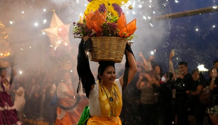 Gran Xito En El Tercer Convite De La Guelaguetza Miles De